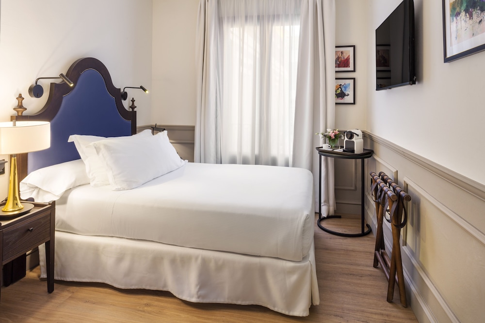 H10 Corregidor Boutique Hotel — Hotel rooms in Seville, Andalusia
