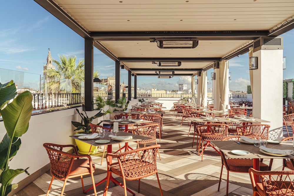 Vincci La Rabida Hotel — Restaurant & bars in Seville, Andalusia