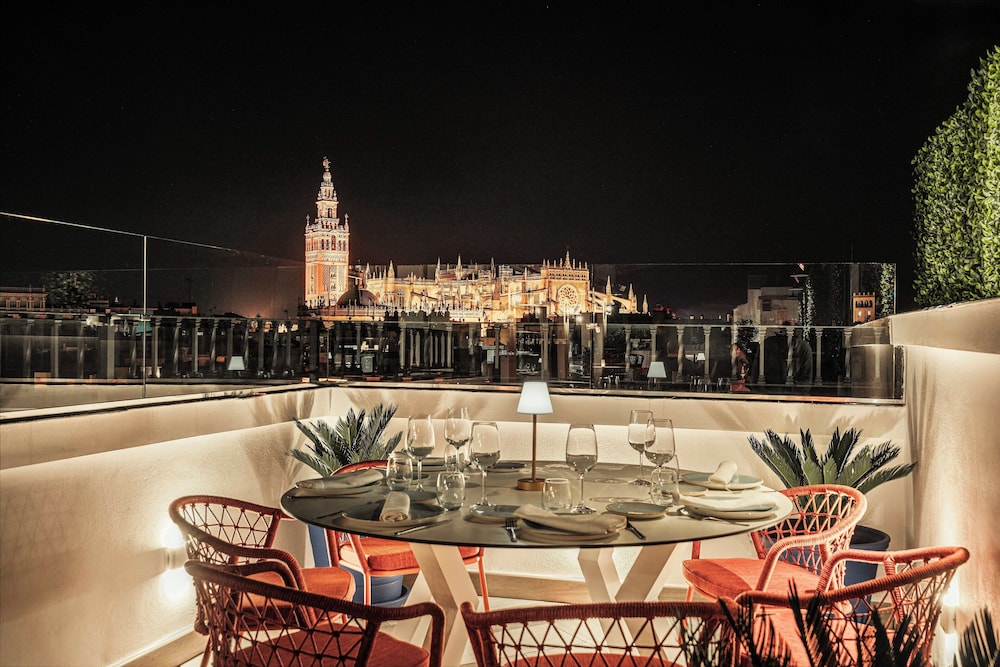 Vincci La Rabida Hotel — Restaurant & bars in Seville, Andalusia