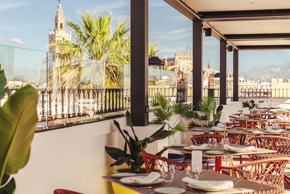Vincci La Rabida Hotel — Restaurant & bars in Seville, Andalusia