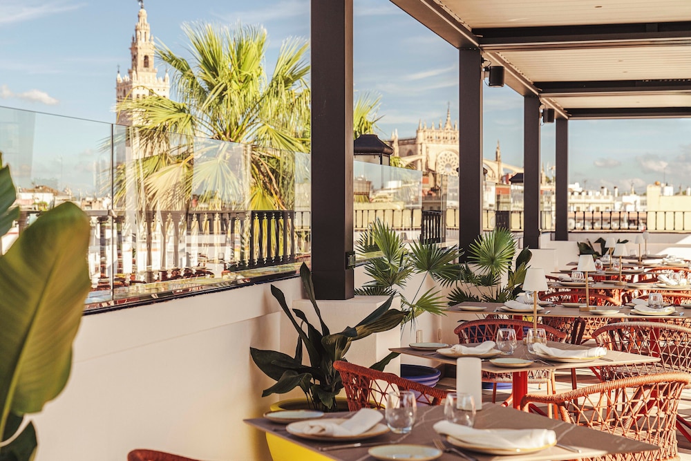 Vincci La Rabida Hotel — Restaurant & bars in Seville, Andalusia