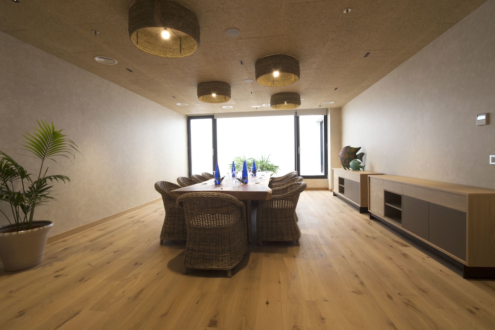 Hotel Zenit Sevilla — Restaurant & bars in Seville, Andalusia