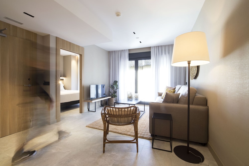 Hotel Zenit Sevilla — Hotel rooms in Seville, Andalusia