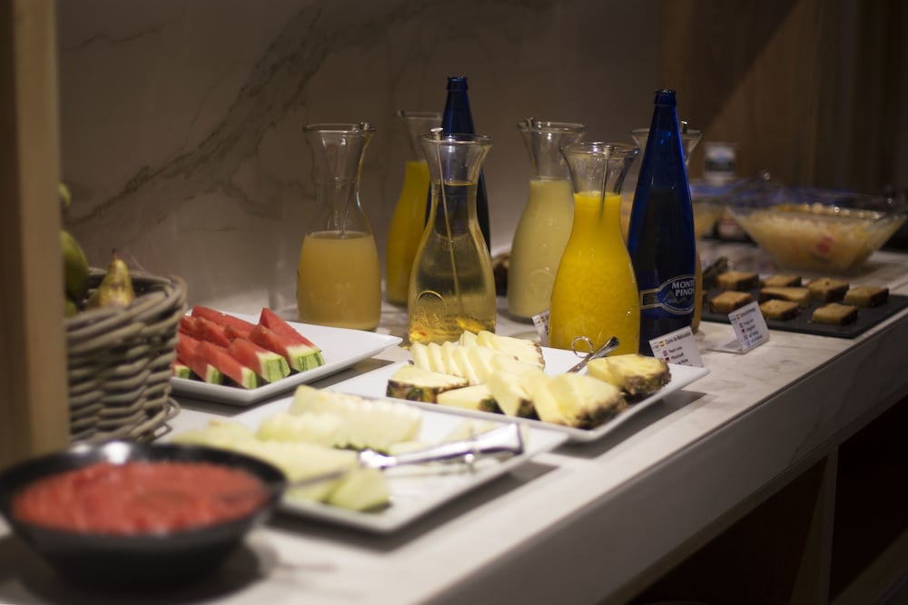 Hotel Zenit Sevilla — Restaurant & bars in Seville, Andalusia