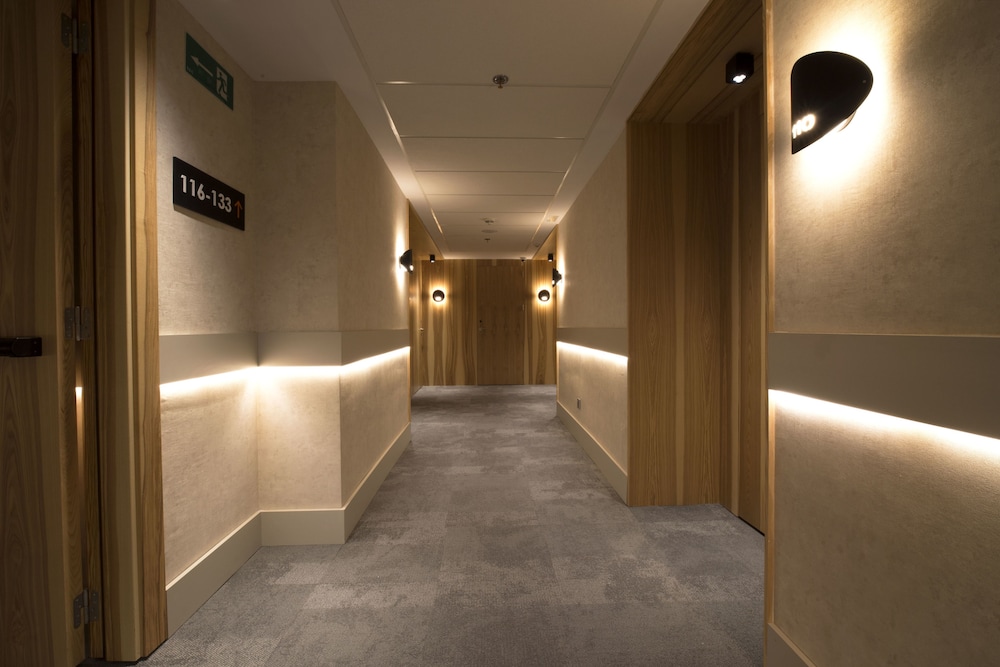 Hotel Zenit Sevilla — Hotel building in Seville, Andalusia