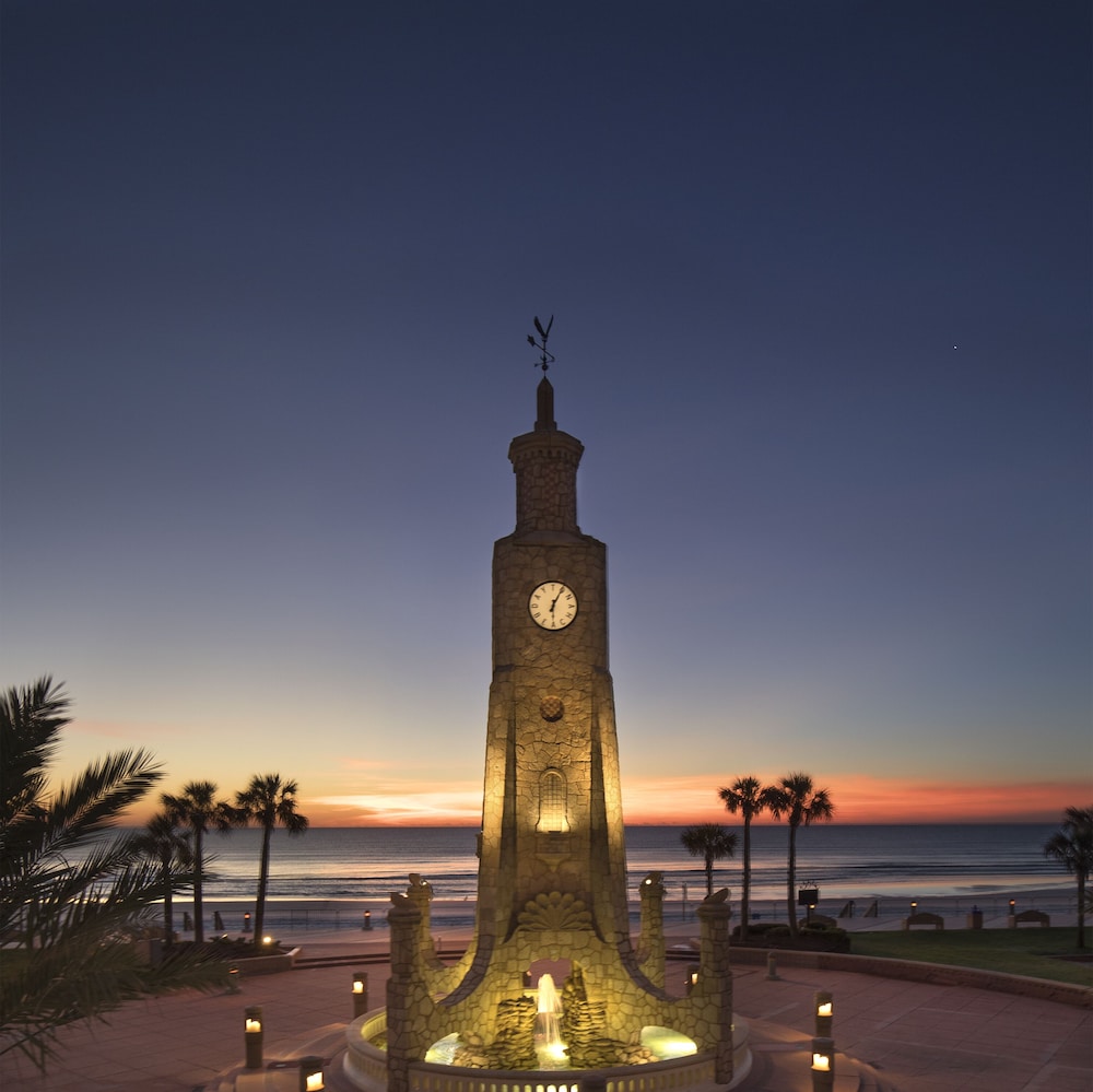 Hilton Daytona Beach Oceanfront Resort — Beach in Daytona Beach, Florida