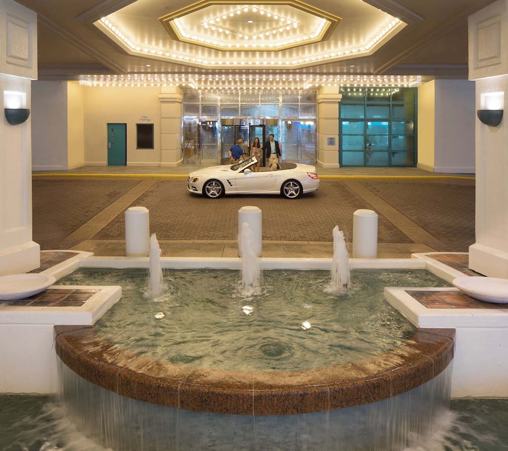Hilton Daytona Beach Oceanfront Resort — Hotel building in Daytona Beach, Florida
