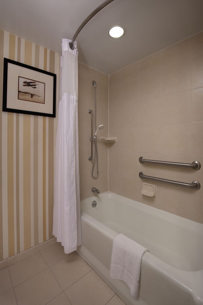Hilton Daytona Beach Oceanfront Resort — Hotel rooms in Daytona Beach, Florida