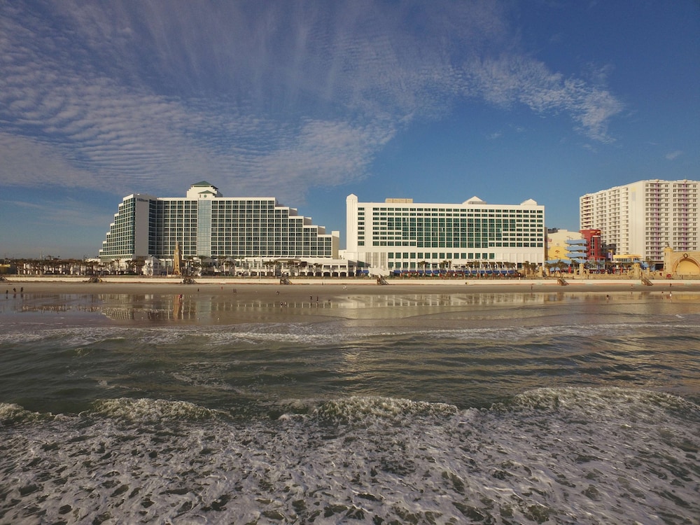 Hilton Daytona Beach Oceanfront Resort — Hotel building in Daytona Beach, Florida