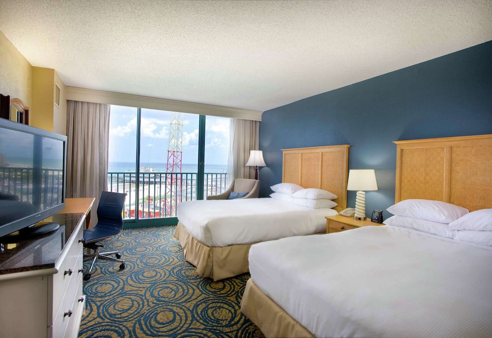 Hilton Daytona Beach Oceanfront Resort — Hotel rooms in Daytona Beach, Florida