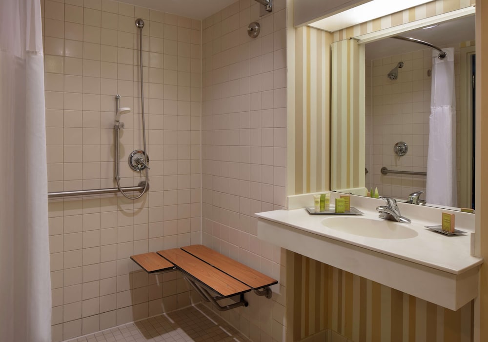 Hilton Daytona Beach Oceanfront Resort — Hotel rooms in Daytona Beach, Florida