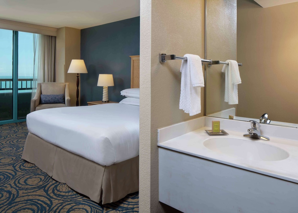 Hilton Daytona Beach Oceanfront Resort — Hotel rooms in Daytona Beach, Florida