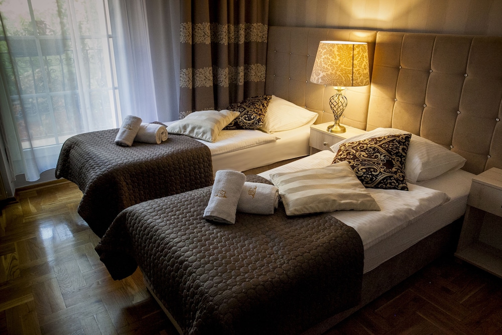 Aparthotel Vicini — Hotel rooms in Krakow, Lesser Poland