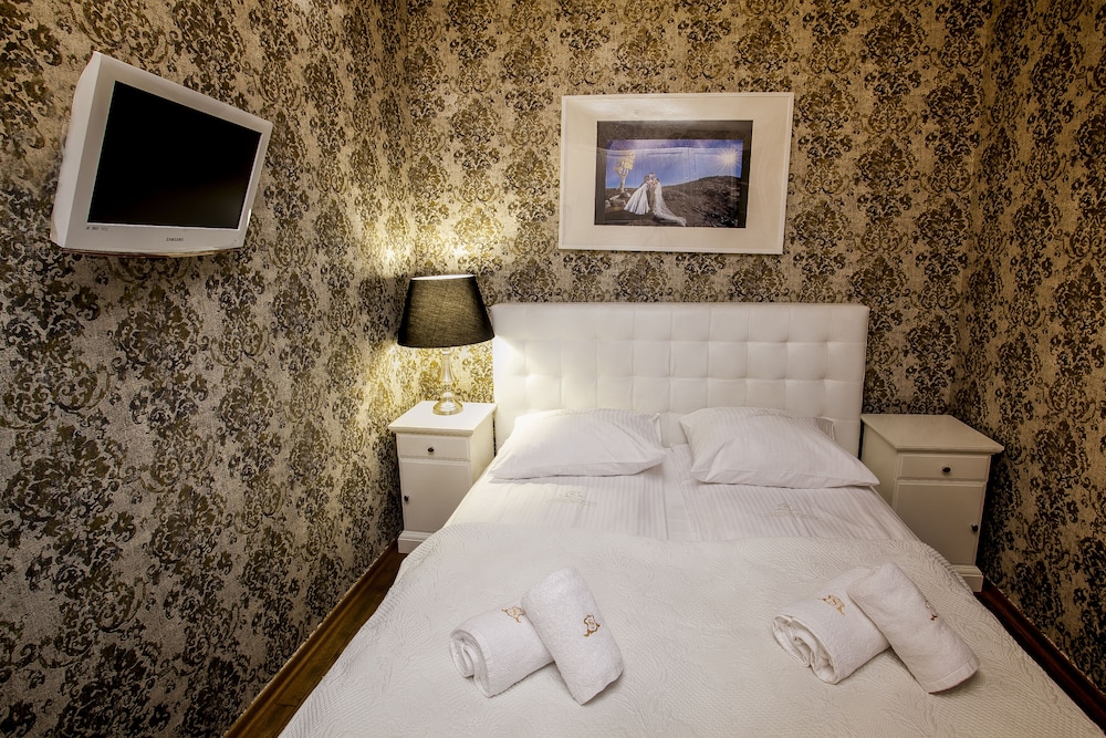 Aparthotel Vicini — Hotel rooms in Krakow, Lesser Poland