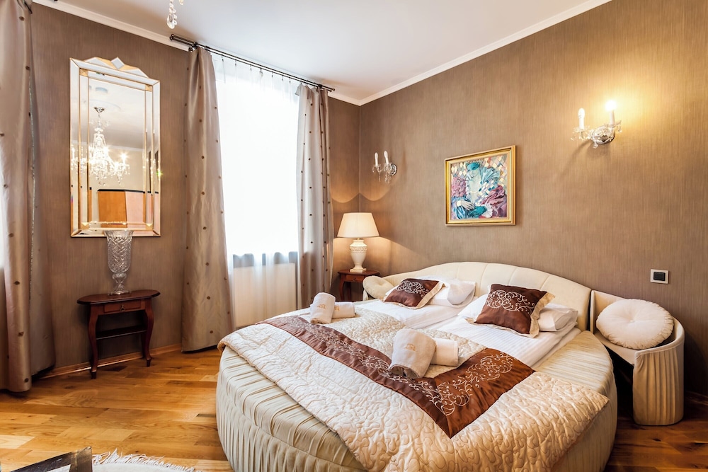 Aparthotel Vicini — Hotel rooms in Krakow, Lesser Poland