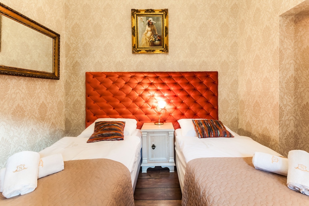 Aparthotel Vicini — Hotel rooms in Krakow, Lesser Poland