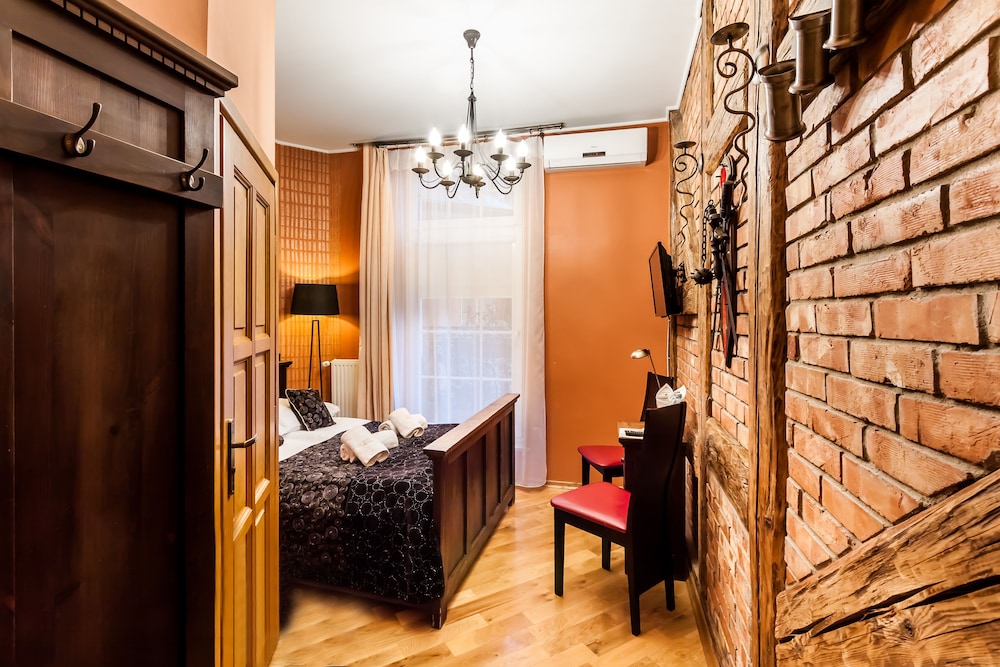 Aparthotel Vicini — Hotel rooms in Krakow, Lesser Poland