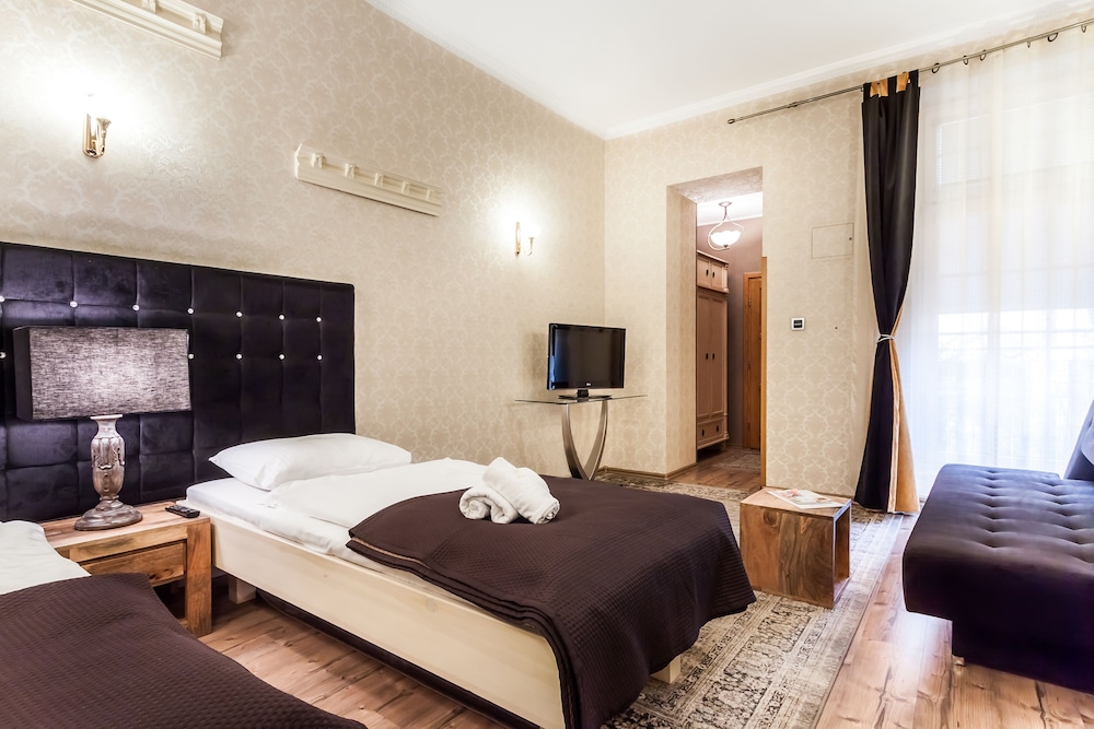 Aparthotel Vicini — Hotel rooms in Krakow, Lesser Poland
