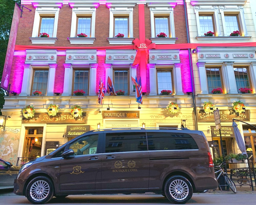 Aparthotel Vicini — Hotel building in Krakow, Lesser Poland