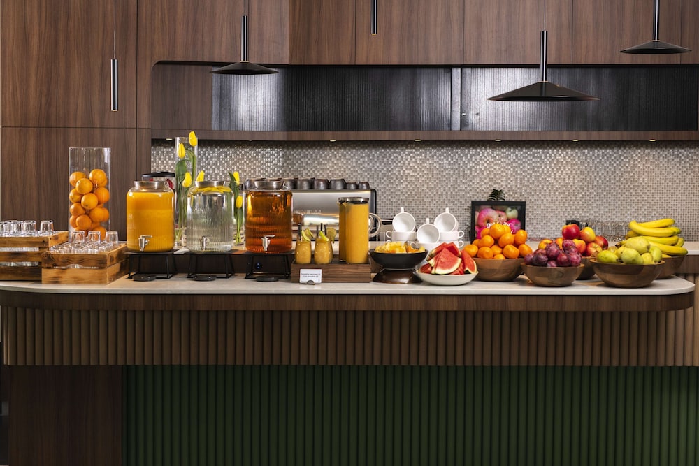 Park Inn by Radisson Krakow — Restaurant & bars in Krakow, Lesser Poland