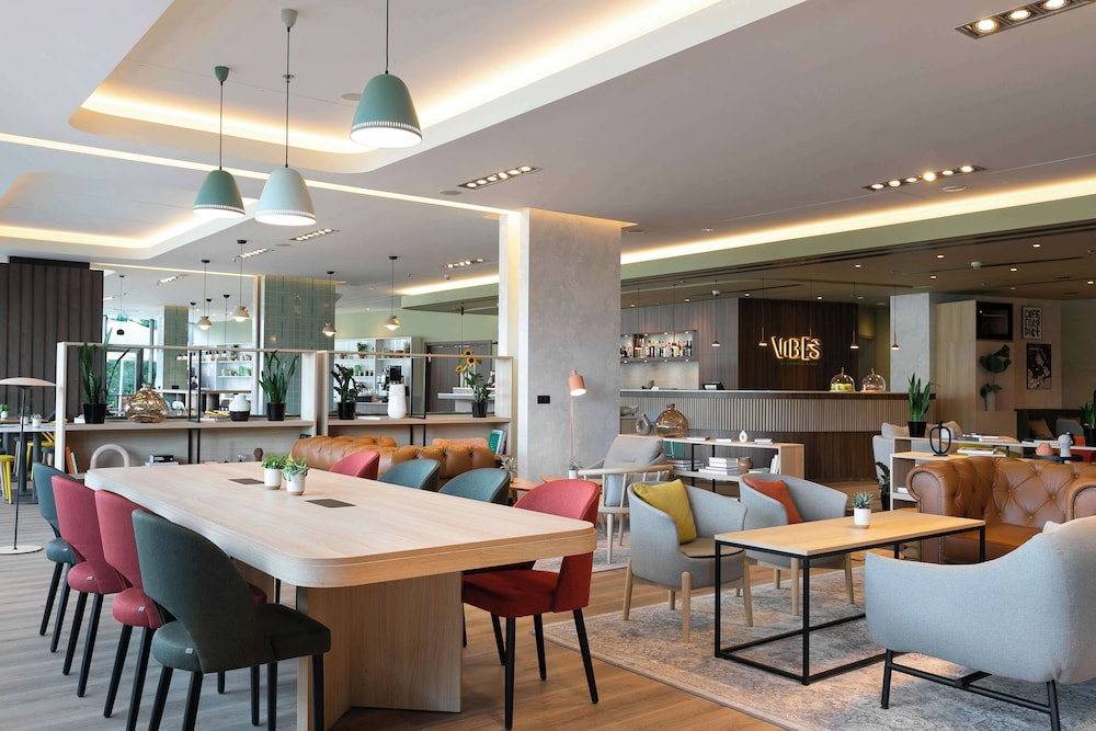 Park Inn by Radisson Krakow — Restaurant & bars in Krakow, Lesser Poland