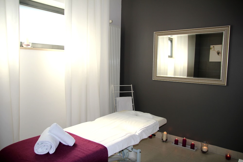 Park Inn by Radisson Krakow — Hotel rooms in Krakow, Lesser Poland