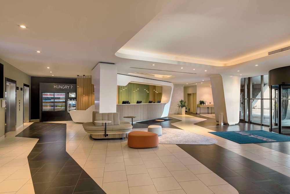 Park Inn by Radisson Krakow — Hotel building in Krakow, Lesser Poland
