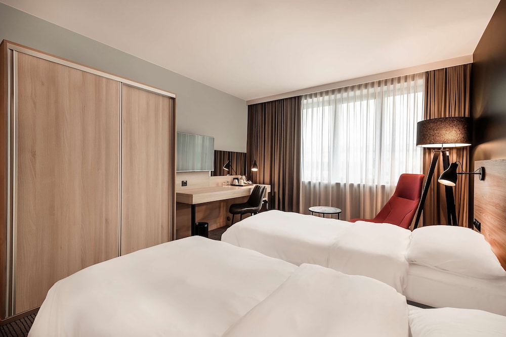 Park Inn by Radisson Krakow — Hotel rooms in Krakow, Lesser Poland