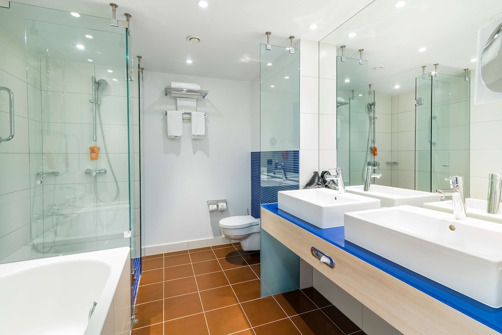 Park Inn by Radisson Krakow — Hotel rooms in Krakow, Lesser Poland