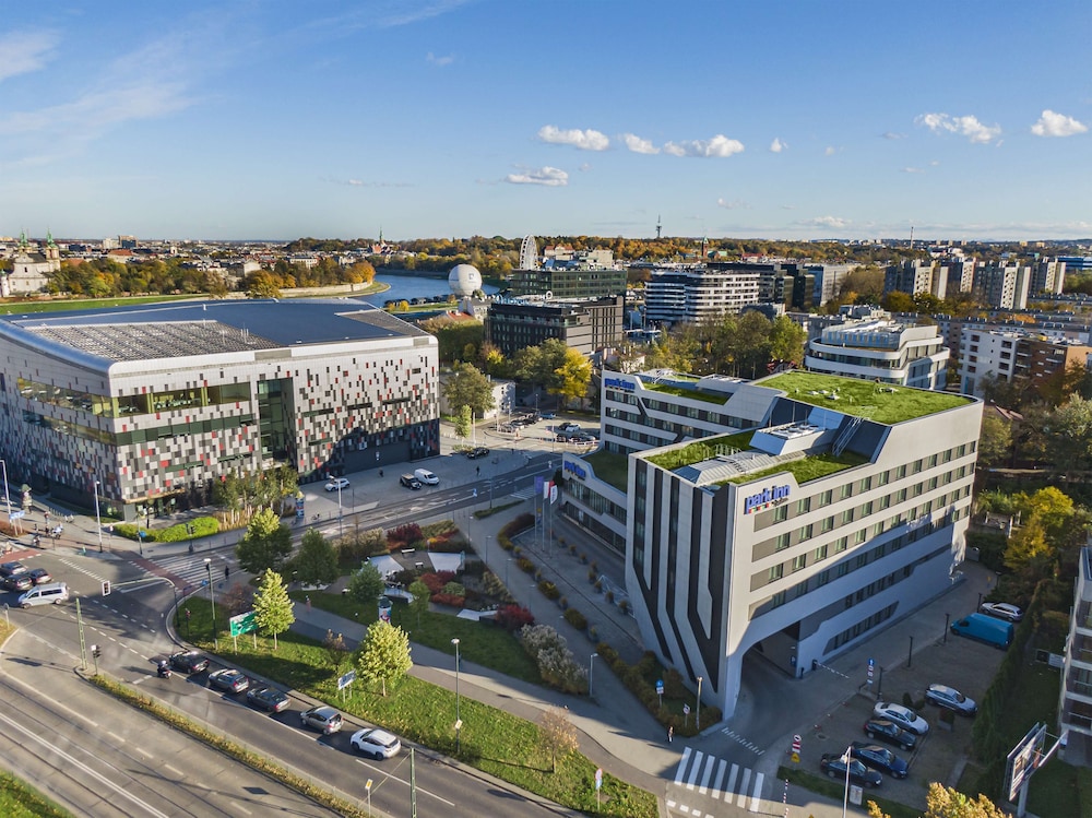 Park Inn by Radisson Krakow — Hotel building in Krakow, Lesser Poland