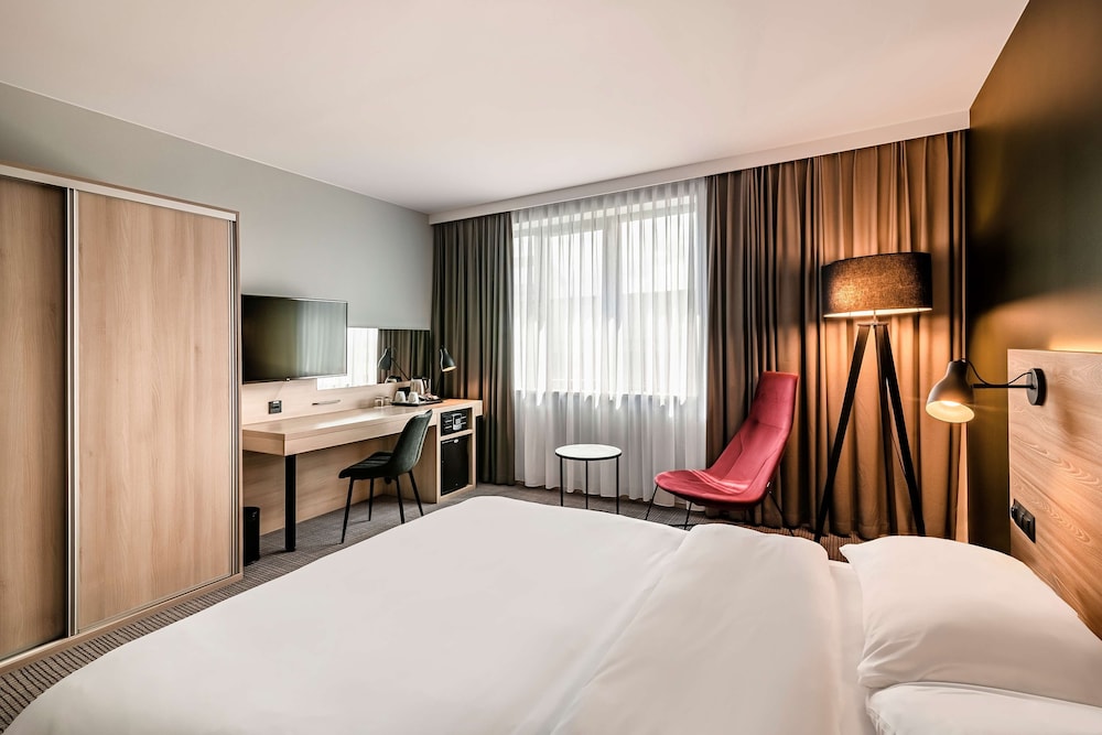 Park Inn by Radisson Krakow — Hotel rooms in Krakow, Lesser Poland