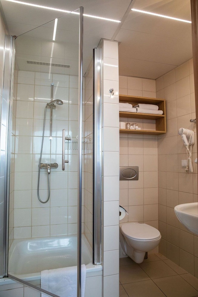 Hotel Pod Wawelem — Hotel rooms in Krakow, Lesser Poland