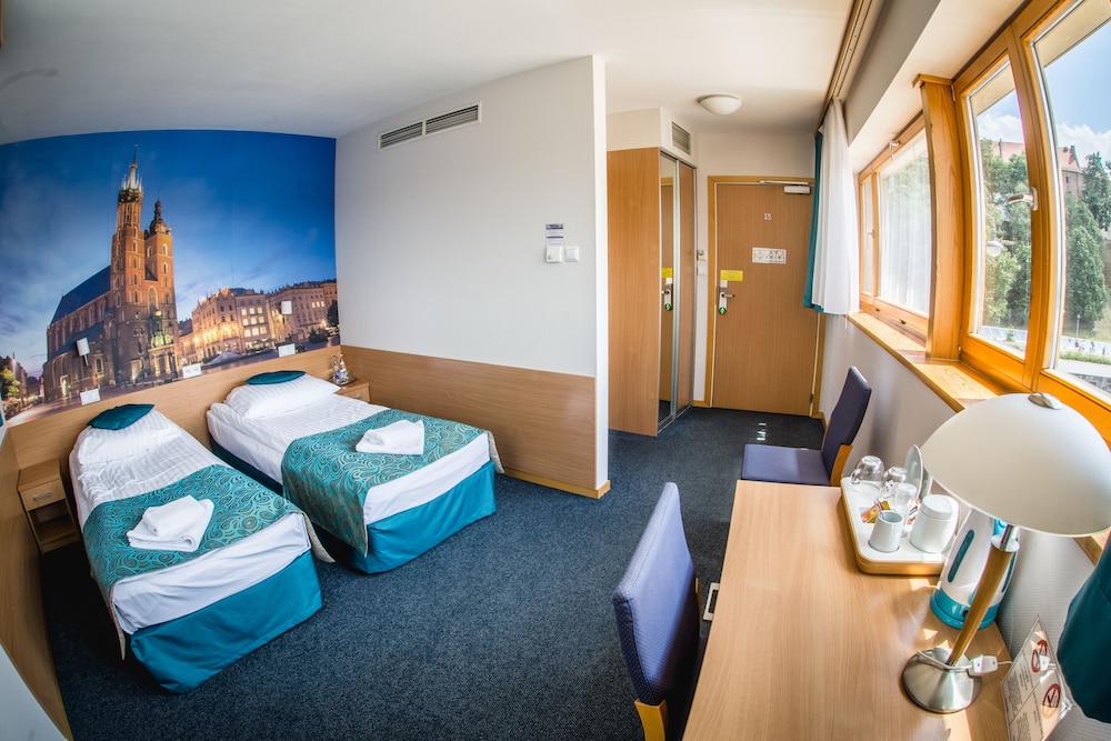 Hotel Pod Wawelem — Hotel rooms in Krakow, Lesser Poland