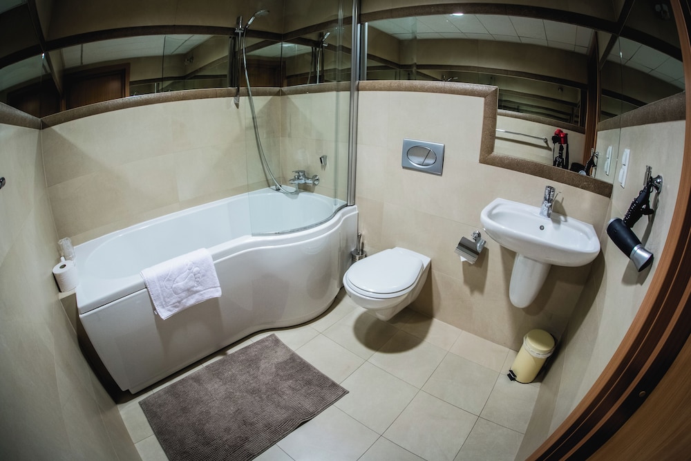 Hotel Pod Wawelem — Hotel rooms in Krakow, Lesser Poland