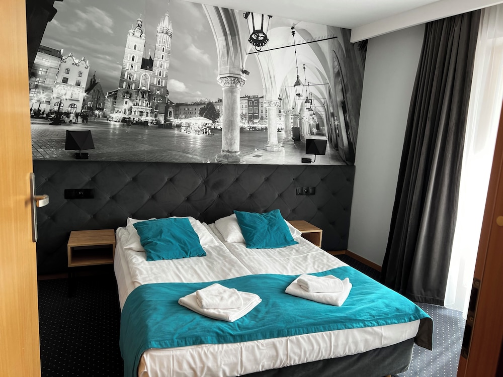 Hotel Pod Wawelem — Hotel rooms in Krakow, Lesser Poland