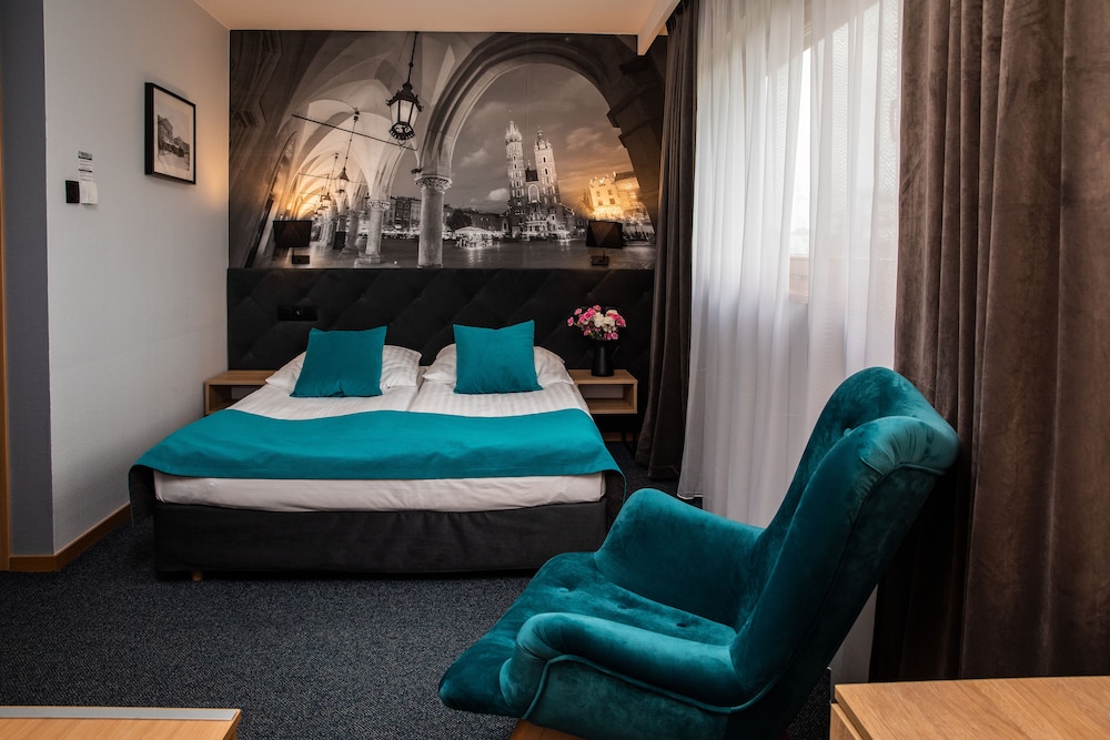 Hotel Pod Wawelem — Hotel rooms in Krakow, Lesser Poland