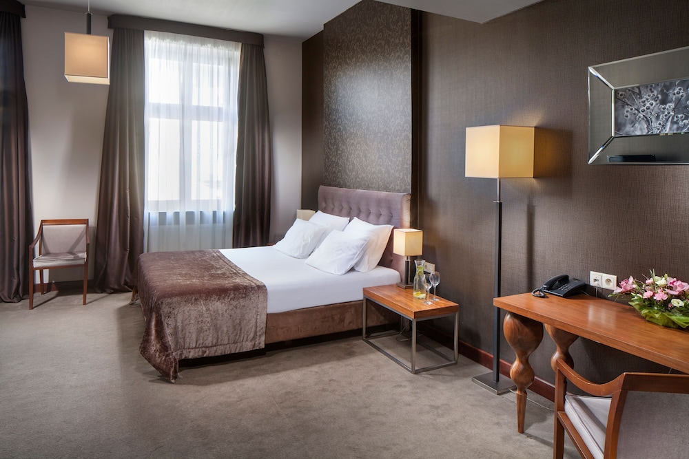 Hotel Unicus Krakow Old Town - Destigo Hotels — Hotel rooms in Krakow, Lesser Poland