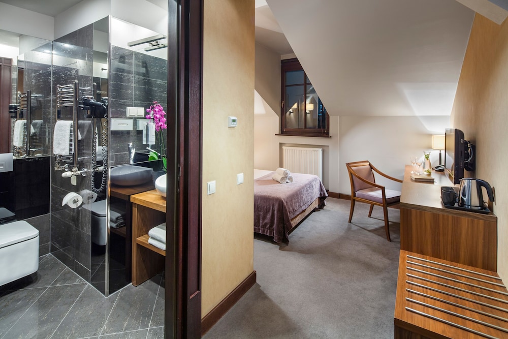 Hotel Unicus Krakow Old Town - Destigo Hotels — Hotel rooms in Krakow, Lesser Poland