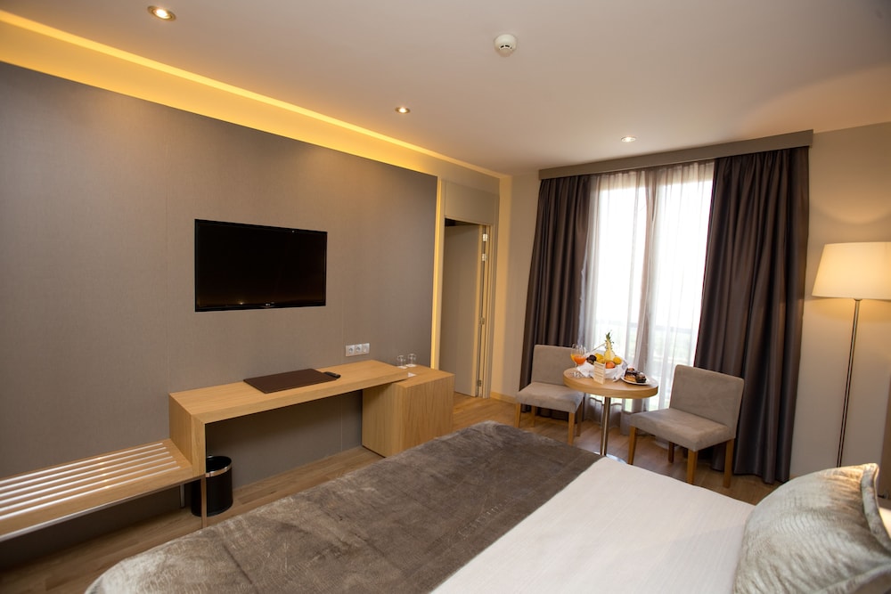 Hotel M.A. Sevilla Congresos — Hotel rooms in Seville, Andalusia