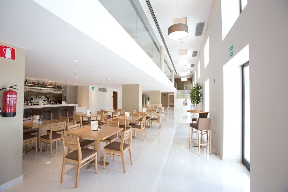Hotel M.A. Sevilla Congresos — Restaurant & bars in Seville, Andalusia