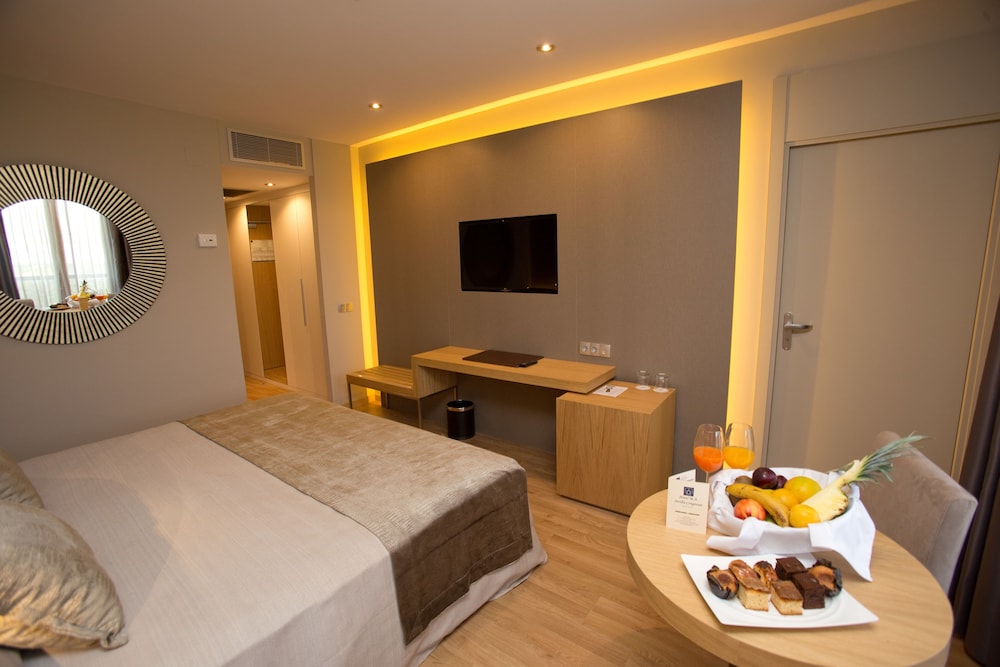 Hotel M.A. Sevilla Congresos — Hotel rooms in Seville, Andalusia