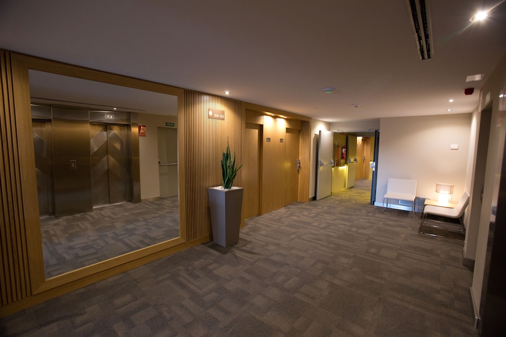 Hotel M.A. Sevilla Congresos — Hotel building in Seville, Andalusia