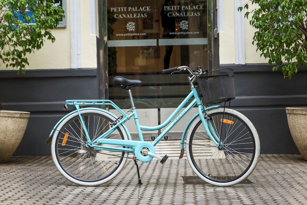 Petit Palace Sevilla Canalejas — Restaurant & bars in Seville, Andalusia