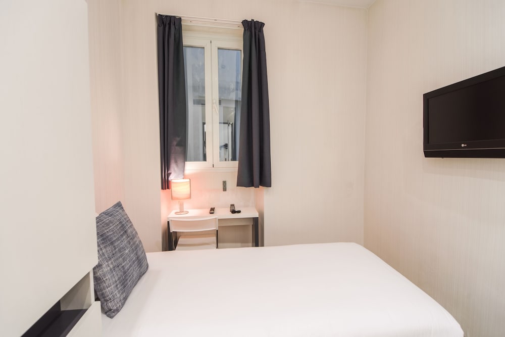 Petit Palace Sevilla Canalejas — Hotel rooms in Seville, Andalusia