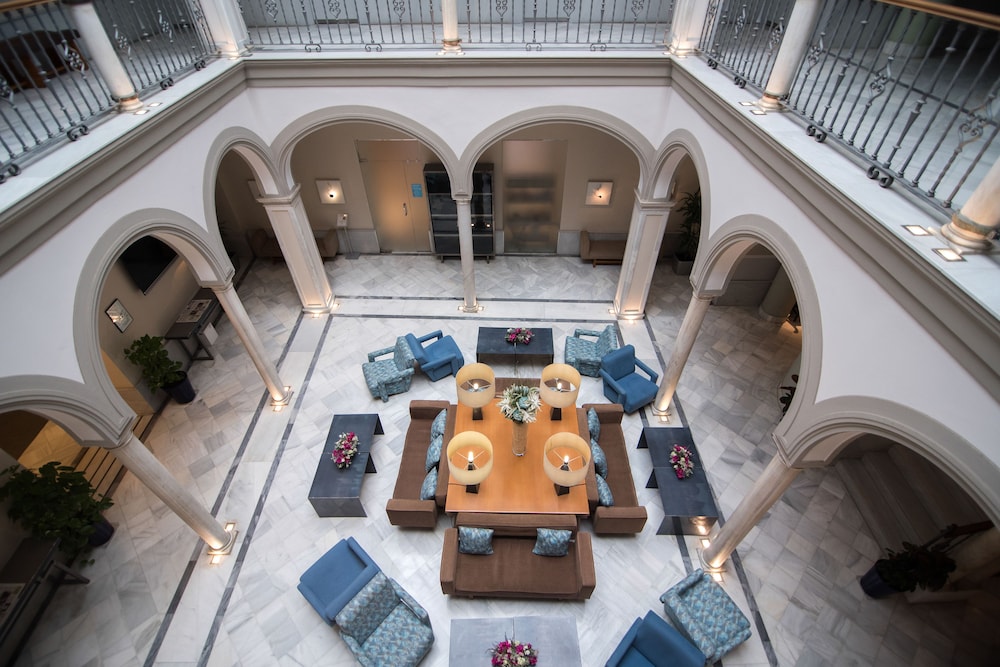 Petit Palace Marqués Santa Ana — Hotel building in Seville, Andalusia