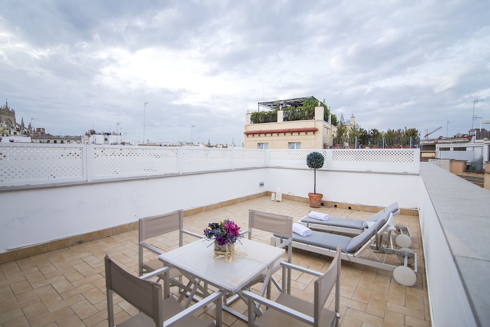 Petit Palace Marqués Santa Ana — Hotel building in Seville, Andalusia