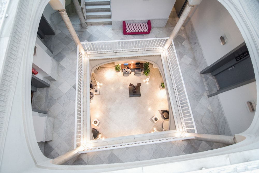 Petit Palace Santa Cruz — Hotel building in Seville, Andalusia