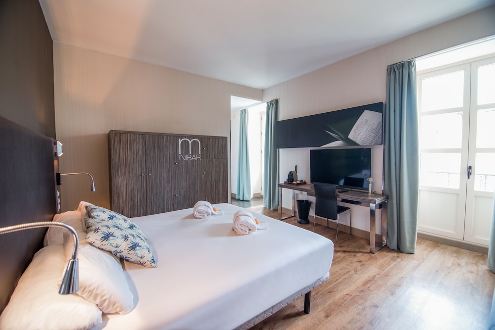 Petit Palace Santa Cruz — Hotel rooms in Seville, Andalusia