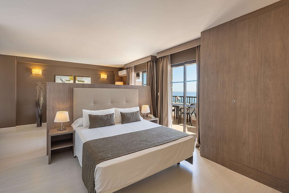 Hotel Playas de Torrevieja — Hotel rooms in Torrevieja, Valencian Community