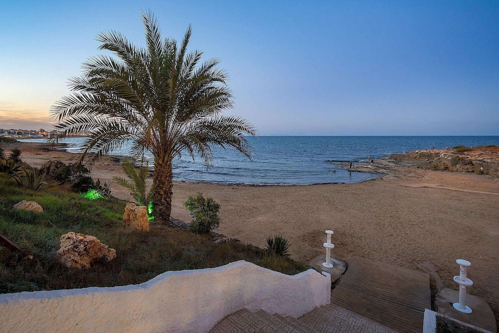 Hotel Playas de Torrevieja — Beach in Torrevieja, Valencian Community